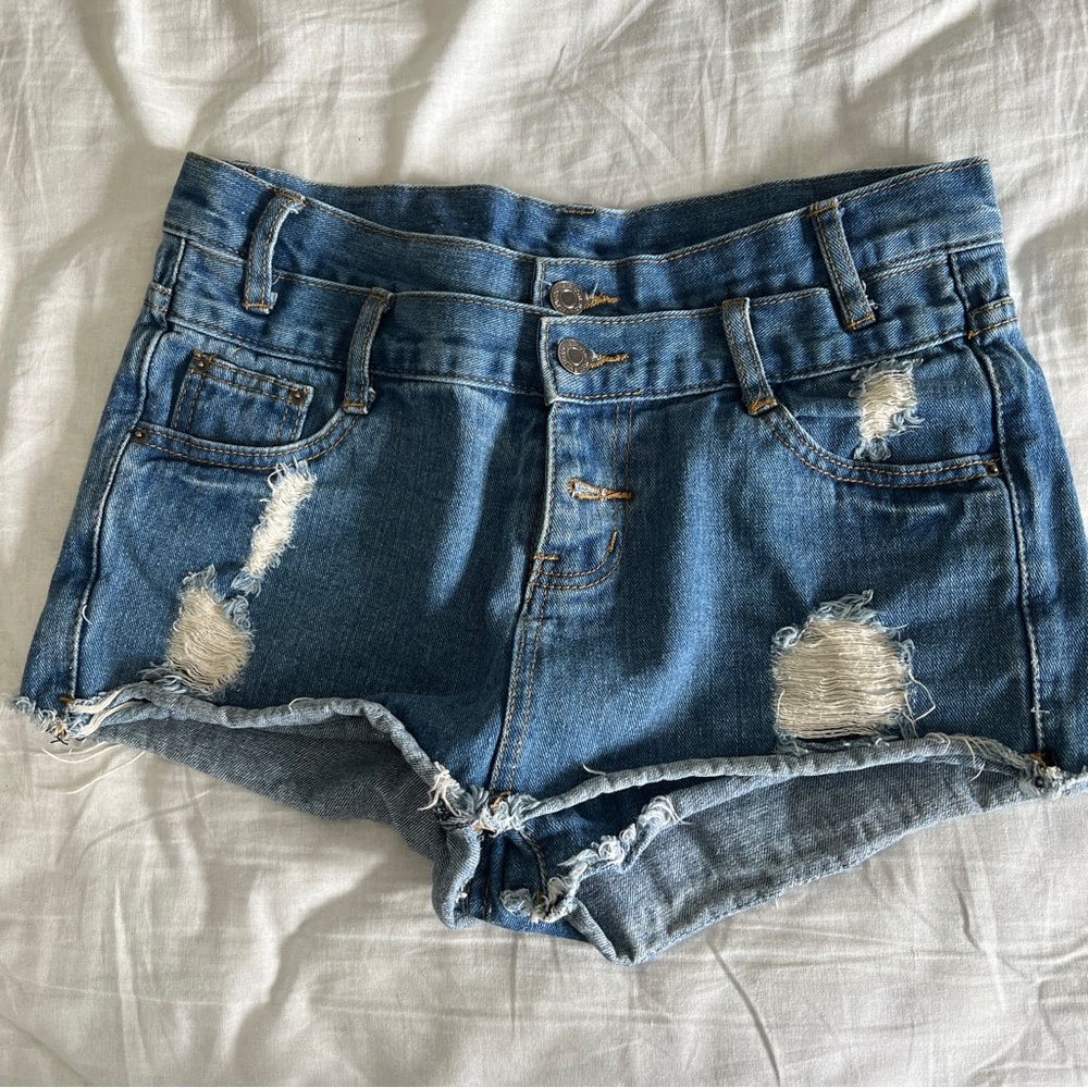 Vintage stylish high rise Jean shorts